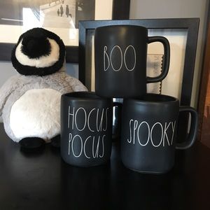 Rae Dunn 2018 Halloween Hocus Pocus Mug
